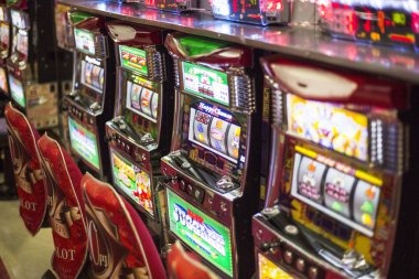 cirebon toto app showing live blackjack table with multiple camera angles